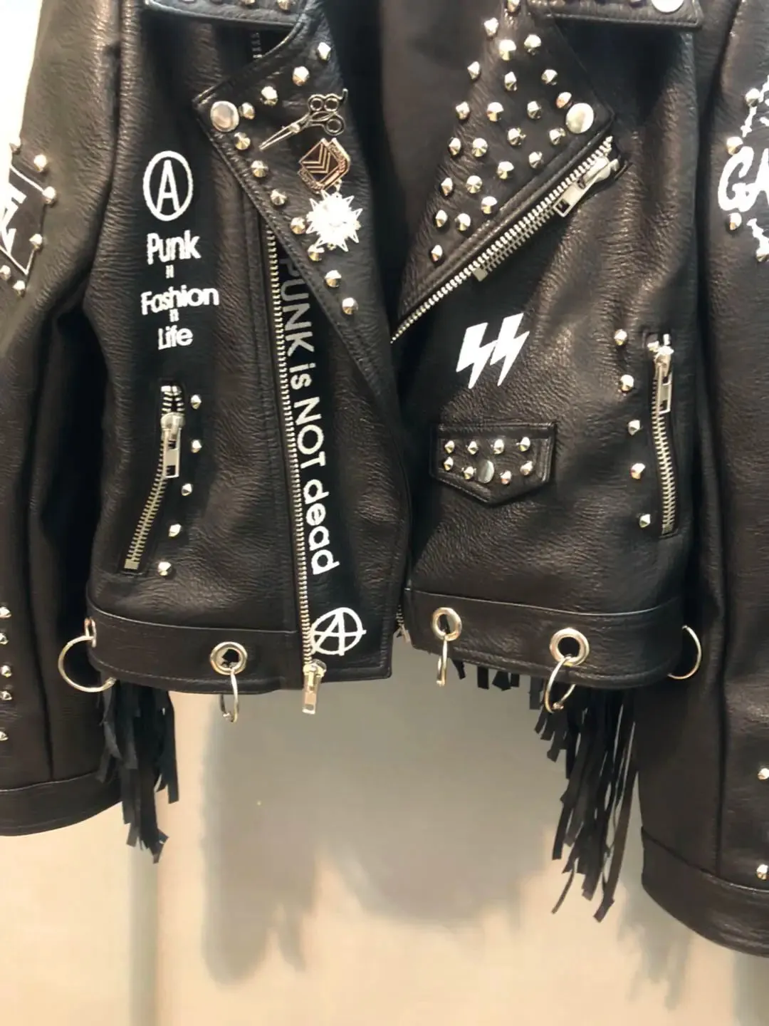 Autumn spring graffiti studs beading pu Leather Jacket female Punk Style Motorcycle tassel leather Jackets Coats Streetwear F802