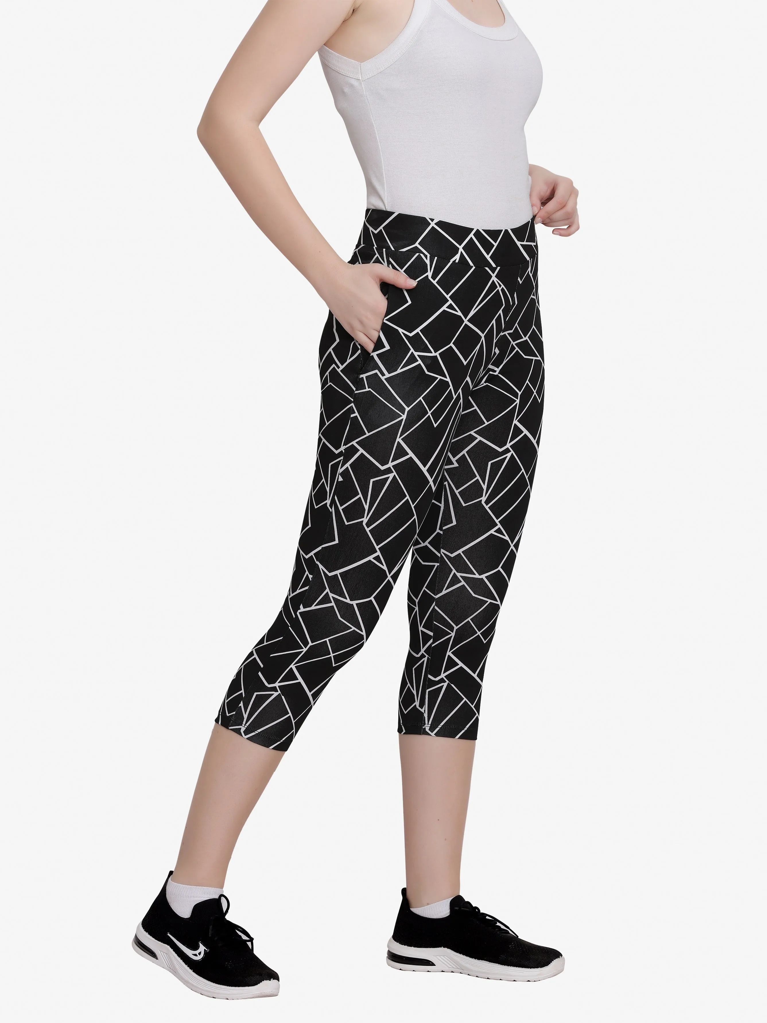 Black LC Capri Pant